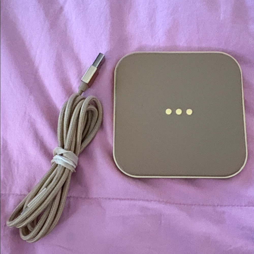 Courant CATCH:1 Essentials Charging pad in rose gold, never‎ used, brand new Mag